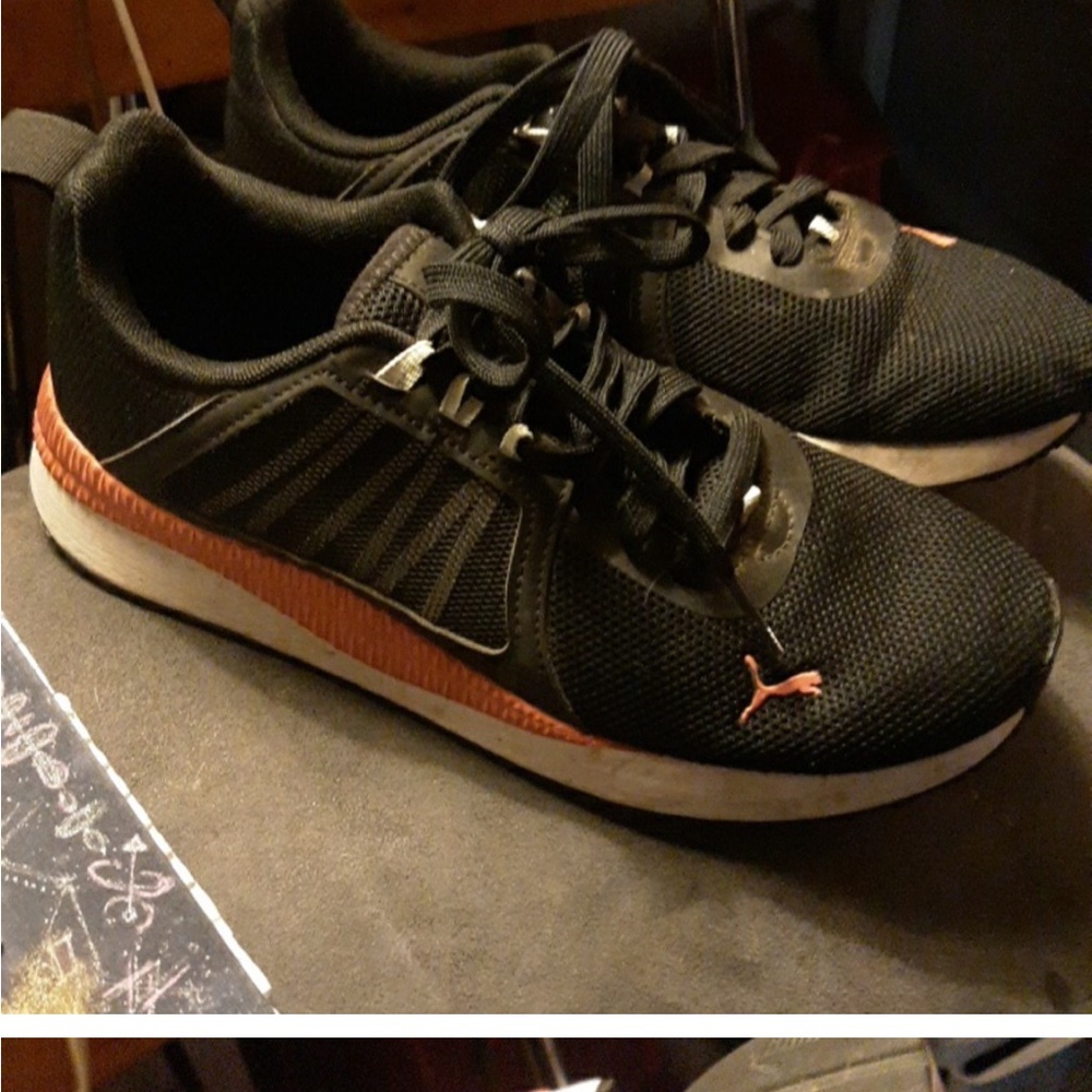 Puma Athletic Shoes Size 7.5